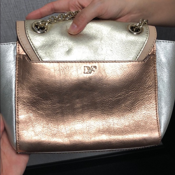 Dvf shoulder bag , color is so IN - Picture 6 of 8